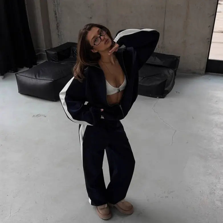 Long Sleeved Sportswear and Pants Set  Style Ratio