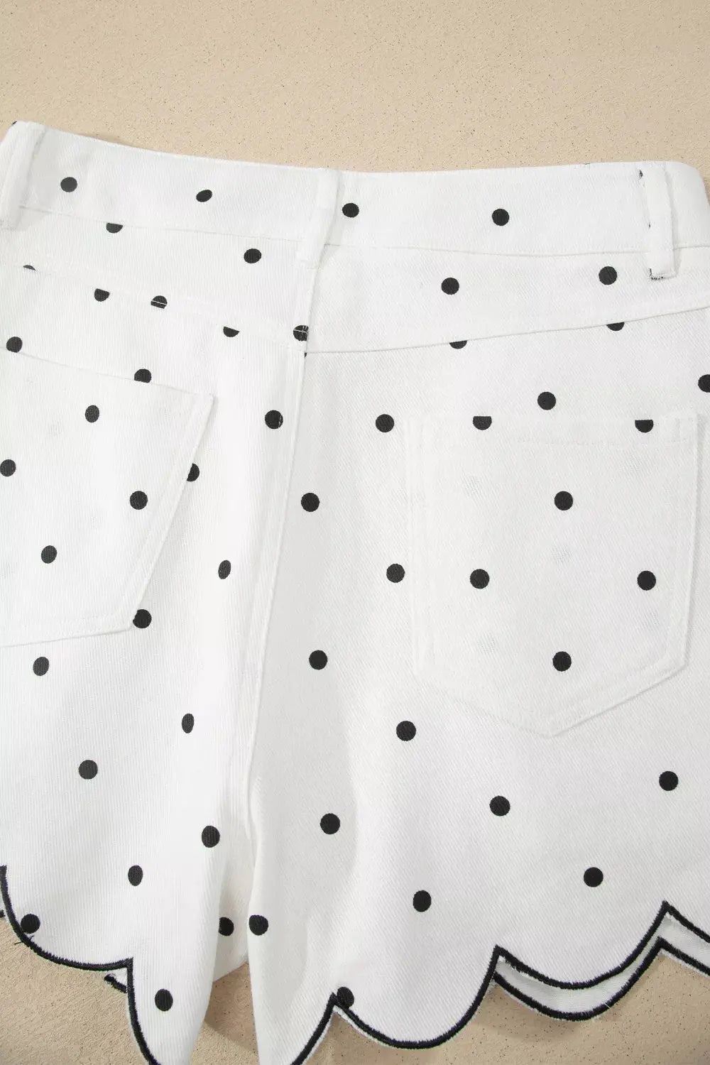 Polka Dot Scalloped Hem Shorts  Style Ratio