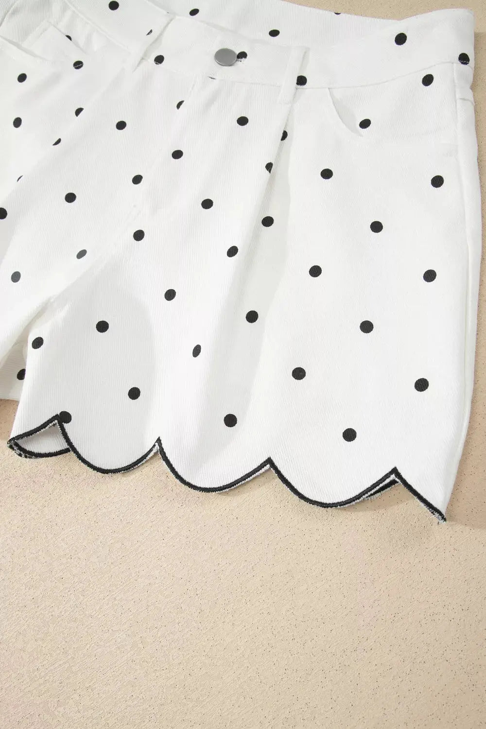 Polka Dot Scalloped Hem Shorts  Style Ratio