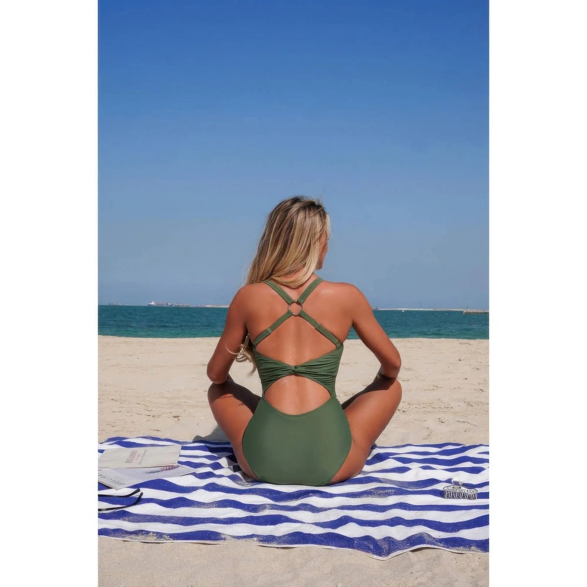 Two Piece Solid Contrast Tie Up Stretch Bikini  Style Ratio
