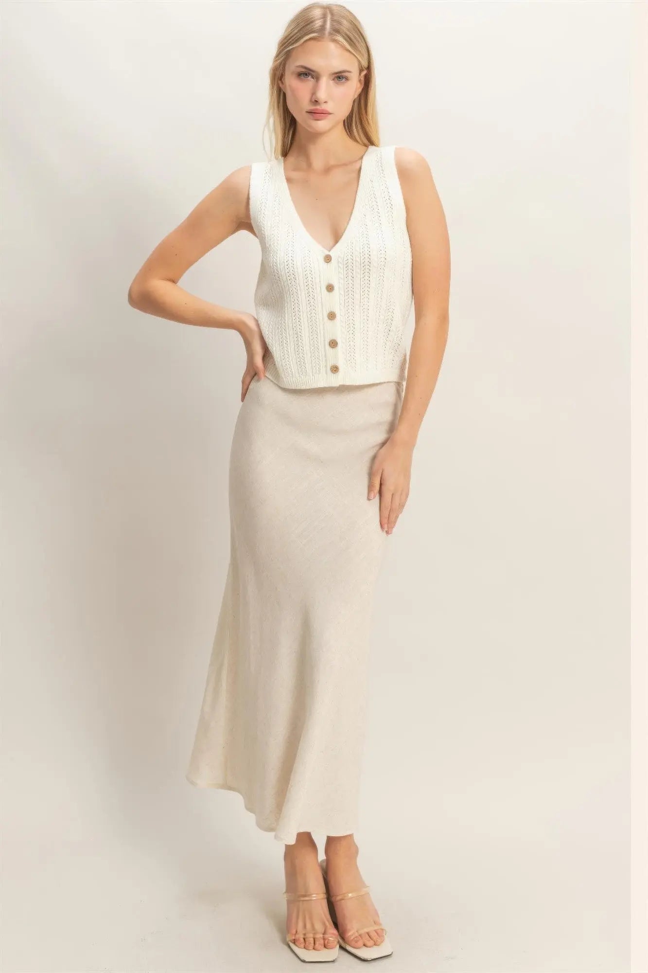 V-Neck Light Knit Vest  Style Ratio
