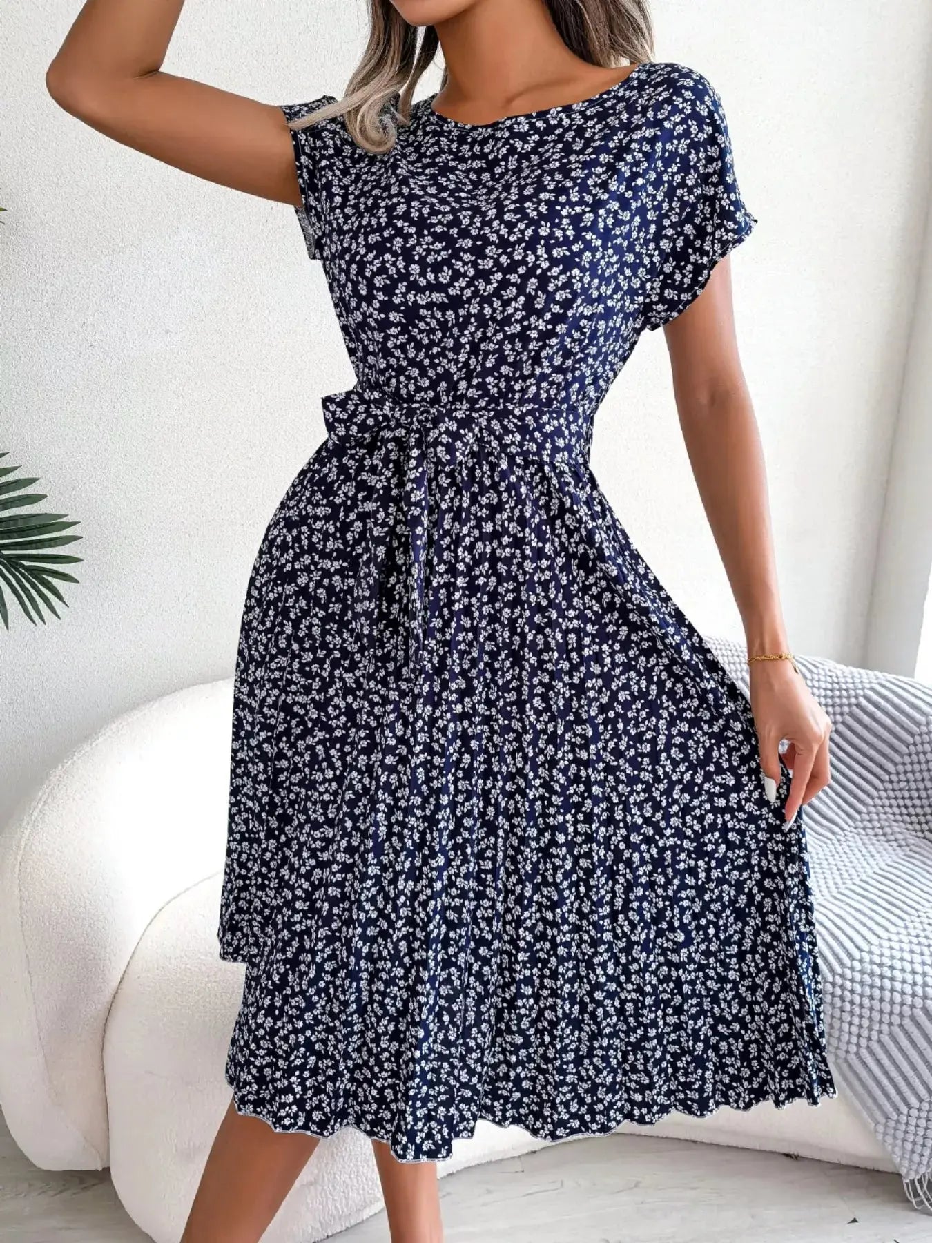 Floral Print Pleated Midi Dress with Belt  Style Ratio