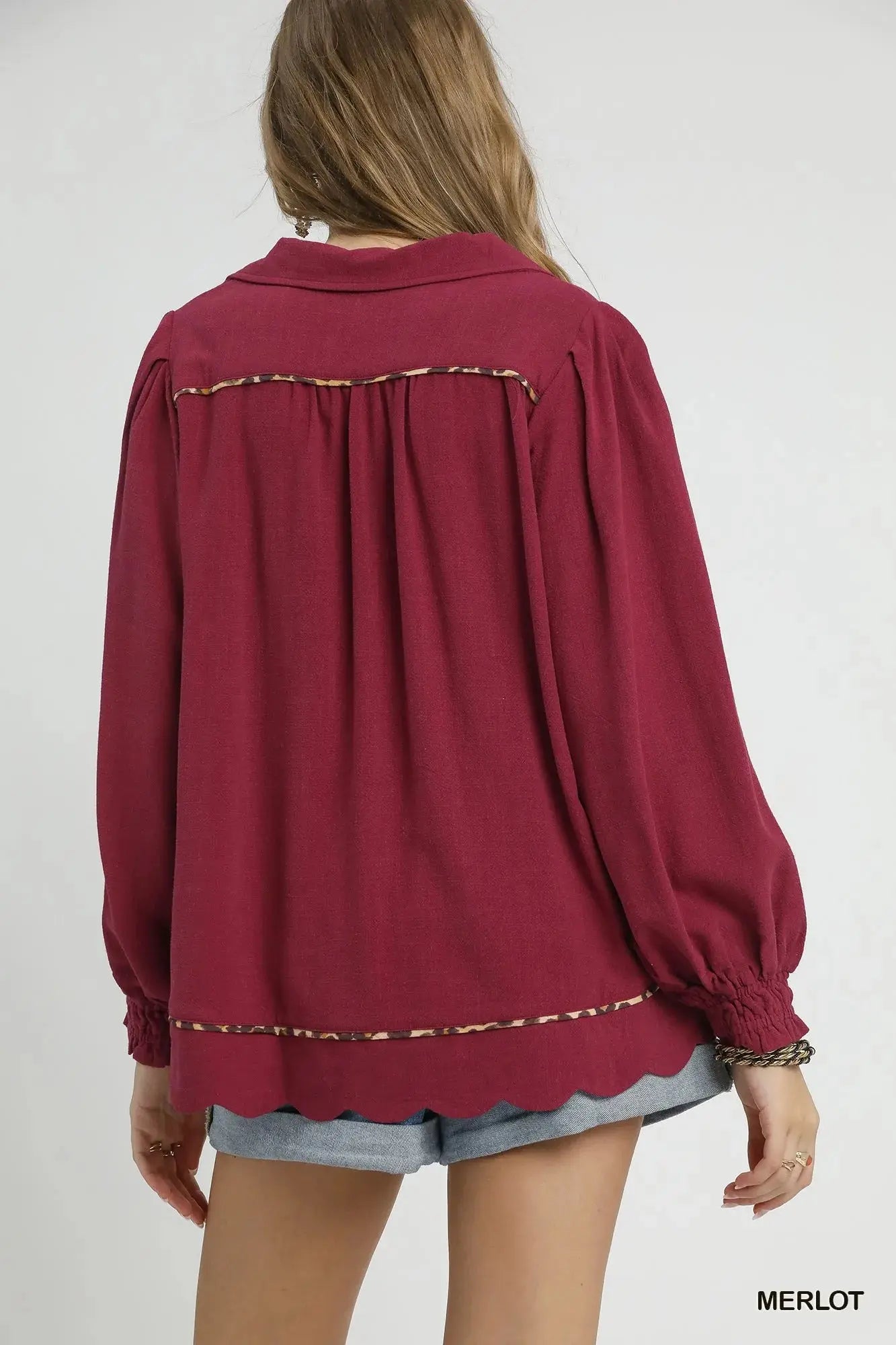 Umgee Full Size Linen Scallop Hem Blouse with Contrast Trim  Style Ratio