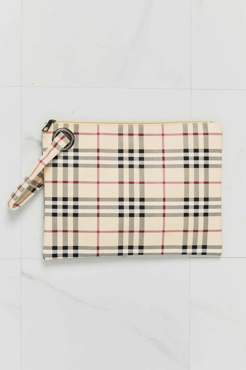 Carry Your Love Plaid Wristlet  Style Ratio