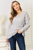 Woven Right Cable-Knit Hooded Sweater  Style Ratio