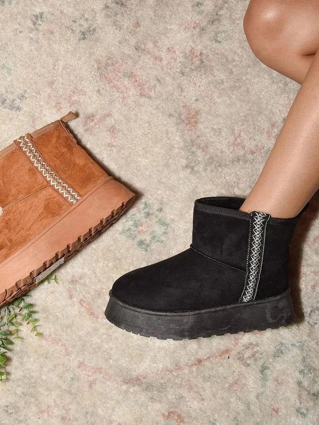 WILD DIVA Round Toe Platform Boots  Style Ratio
