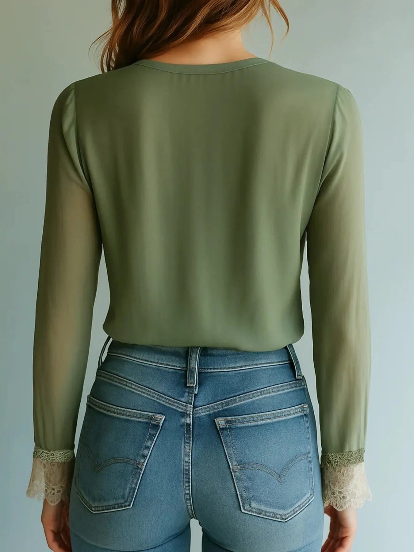 Lace Detail Floral Blouse  Style Ratio