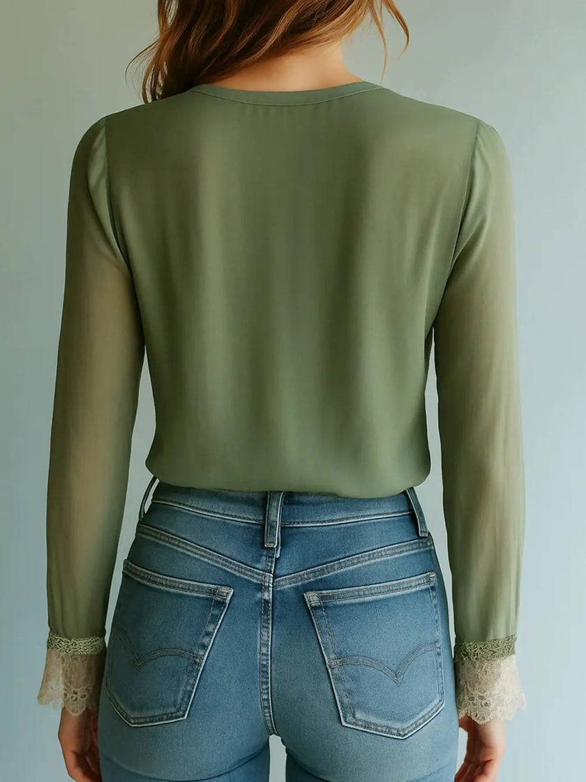 Lace Detail Floral Blouse  Style Ratio