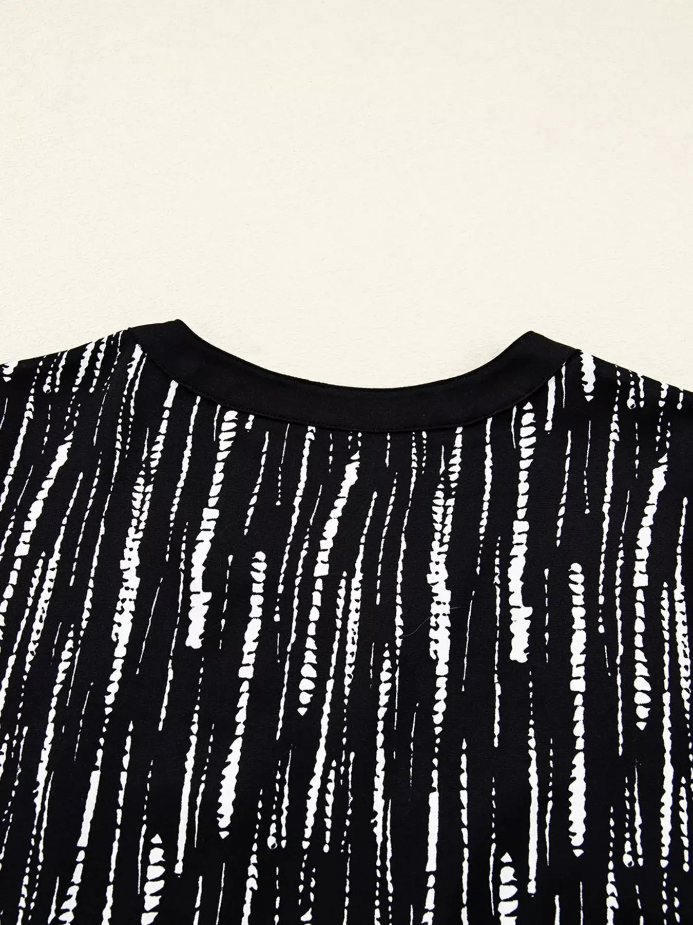 Abstract Printed Notched Long Sleeve Blouse  Style Ratio
