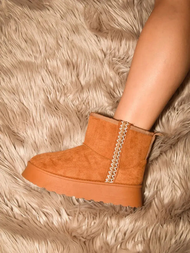 WILD DIVA Round Toe Platform Boots  Style Ratio