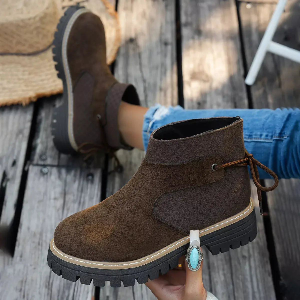 Round Toe Platform Boots  Style Ratio