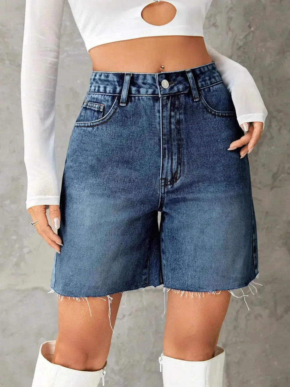 Frayed Hem Denim Shorts  Style Ratio