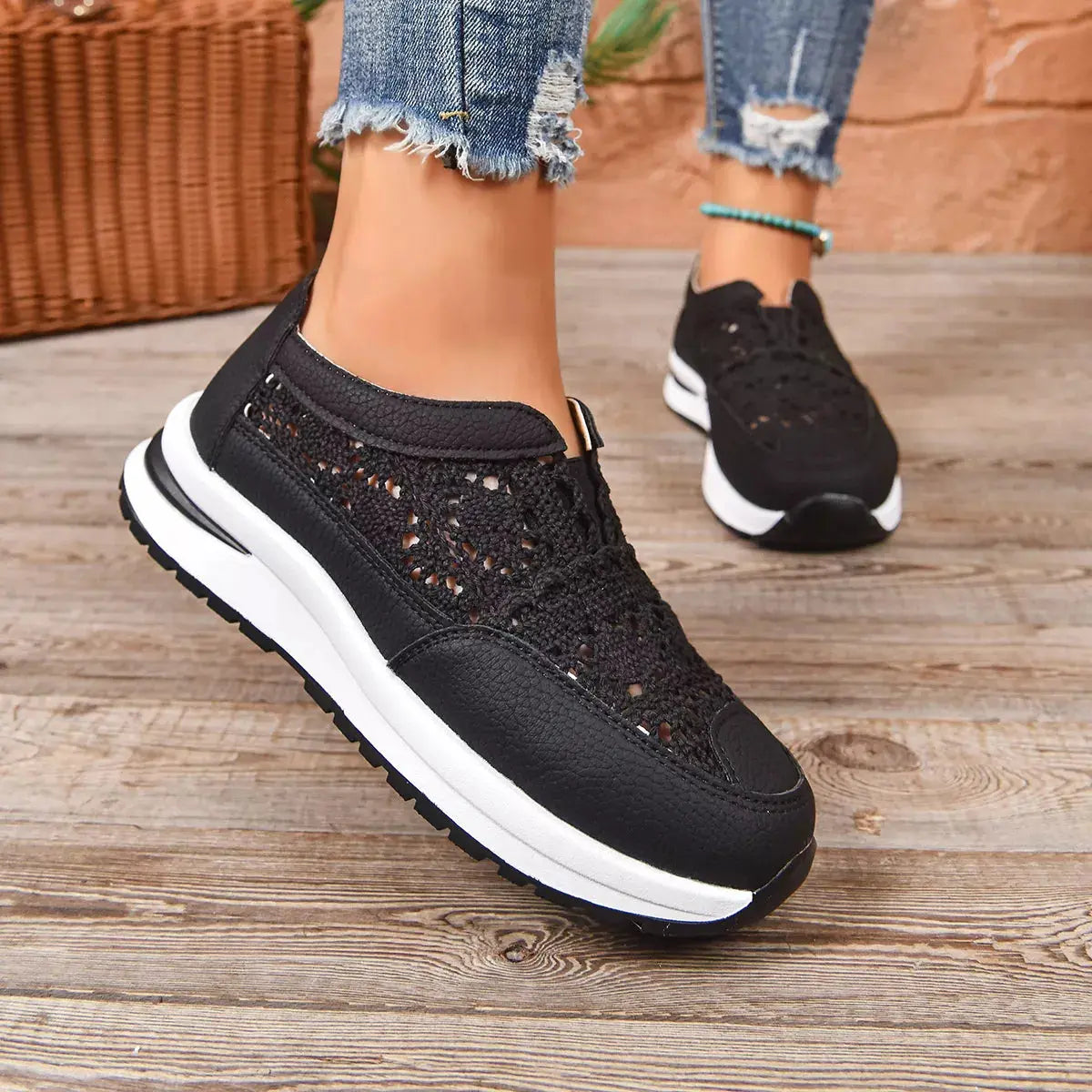 Breathable Round Toe Slip-Ons  Style Ratio