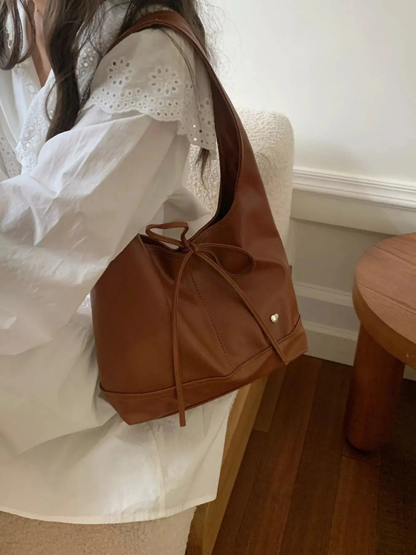 Leather Tied Shoulder Bag  Style Ratio