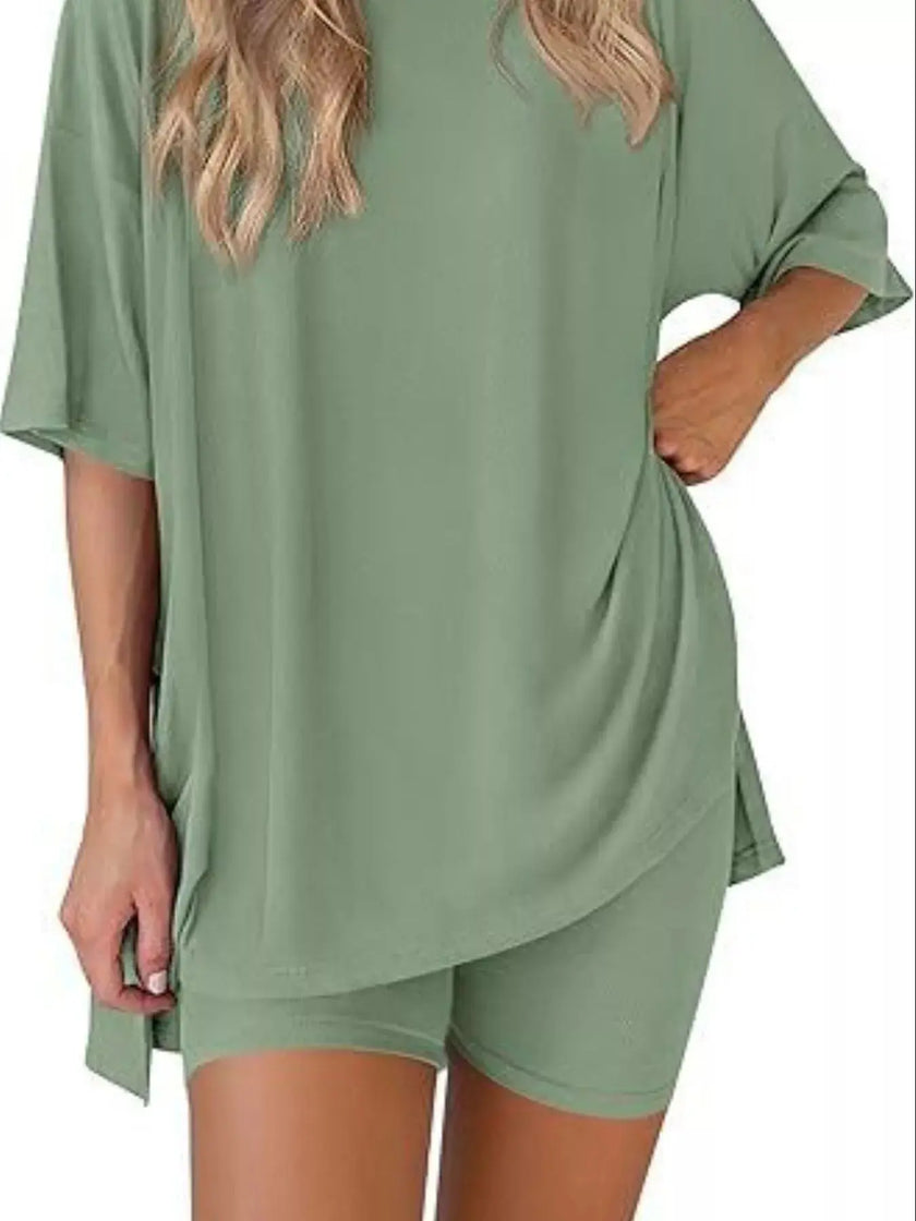 Full Size Relaxed Fit Top and Shorts Two-Piece Set  Style Ratio