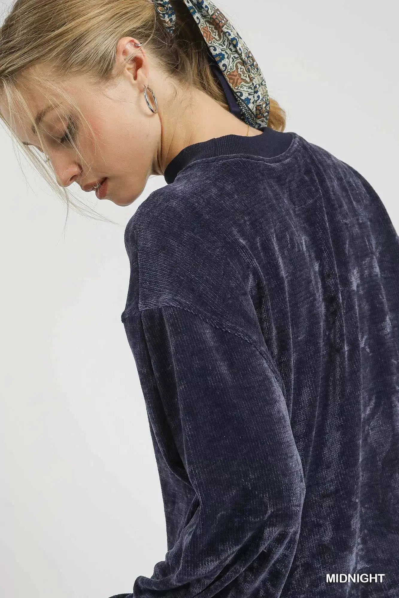 Umgee Velour Crewneck Balloon Sleeve Sweatshirt  Style Ratio