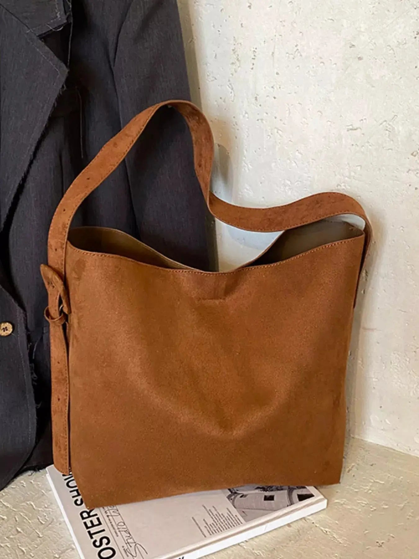 Buckle Adjustable Strap Tote Bag  Style Ratio