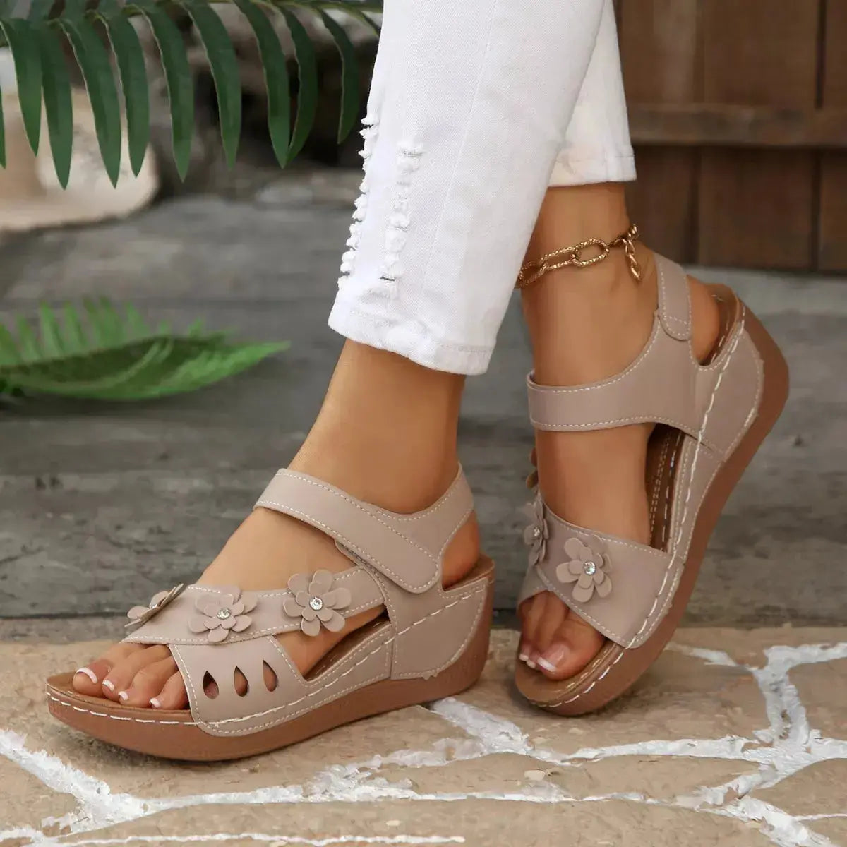 Open Toe Wedge Sandals  Style Ratio