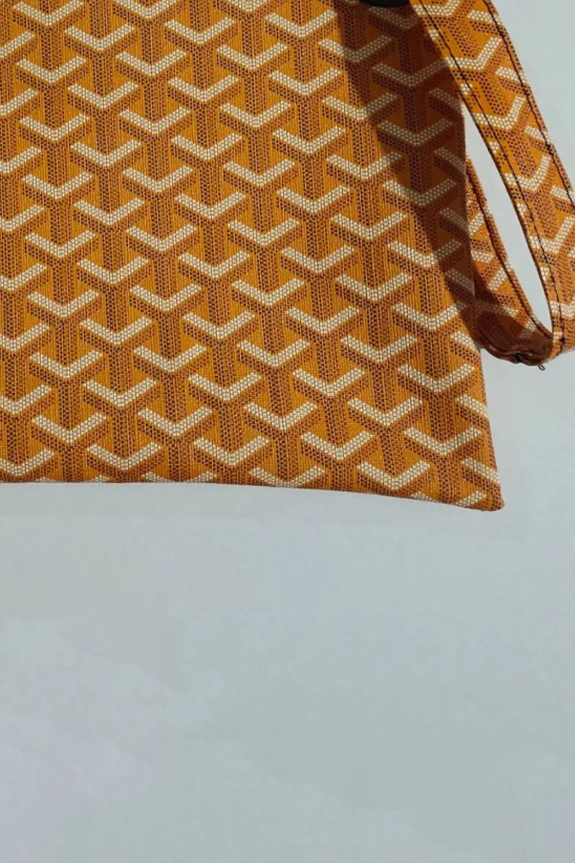 Carry Your Love Plaid Wristlet  Style Ratio