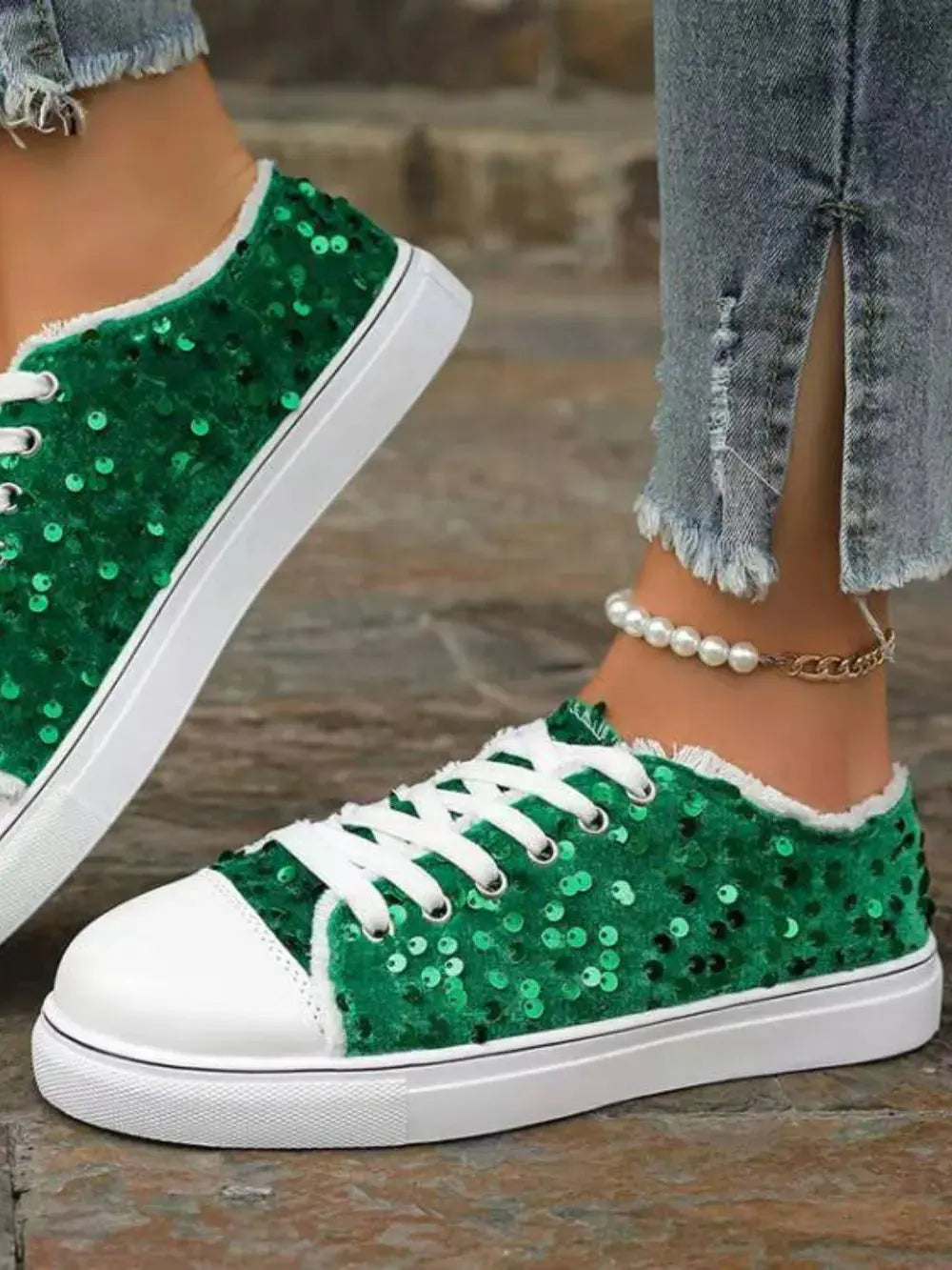 Sequin Round Toe Flat Sneakers  Style Ratio