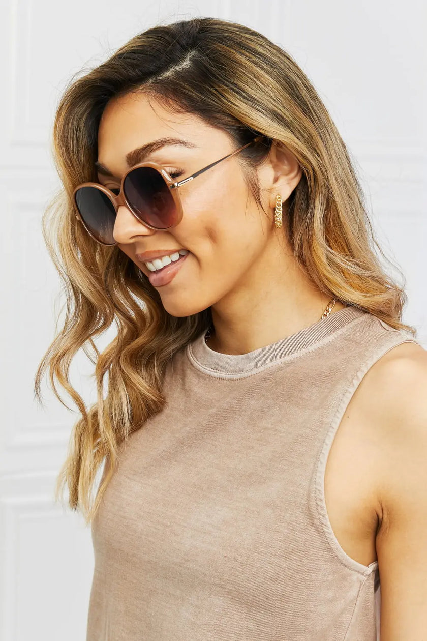 Metal-Plastic Hybrid Full Rim Sunglasses  Style Ratio