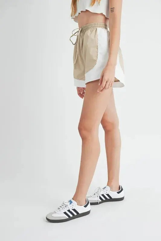 Mable Drawstring Waist Contrast Trim Detail Shorts  Style Ratio