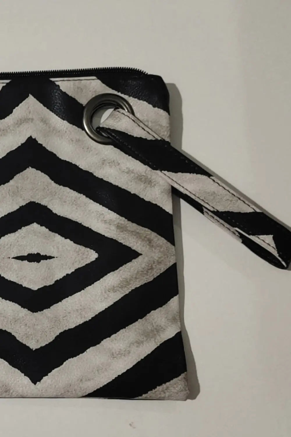 Carry Your Love Plaid Wristlet  Style Ratio