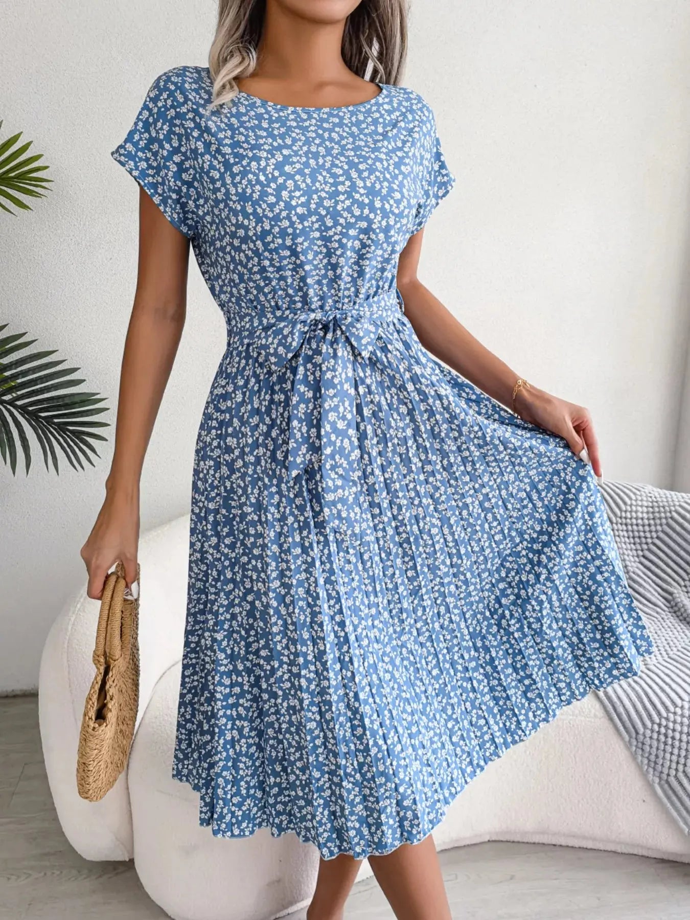Floral Print Pleated Midi Dress with Belt  Style Ratio