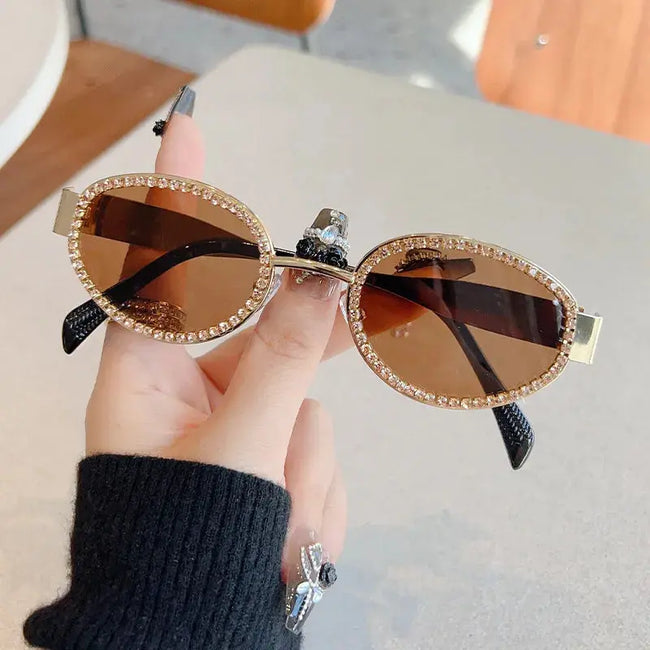 Rhinestones Decor Oval Sunglasses  Style Ratio