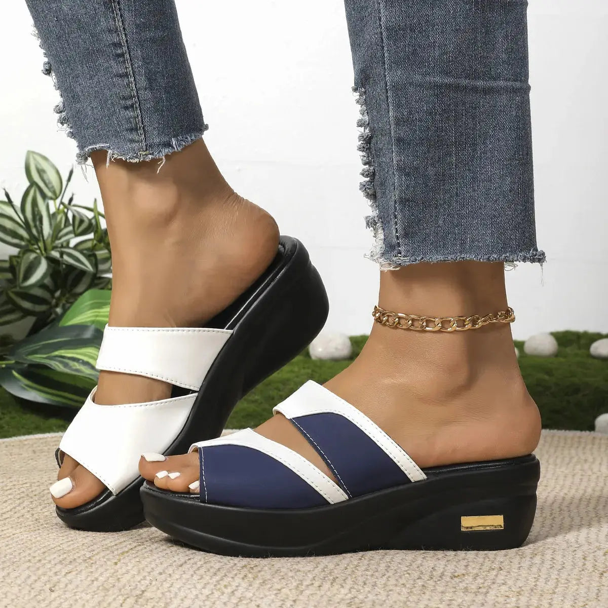 Contrast Open Toe Wedge Sandals  Style Ratio