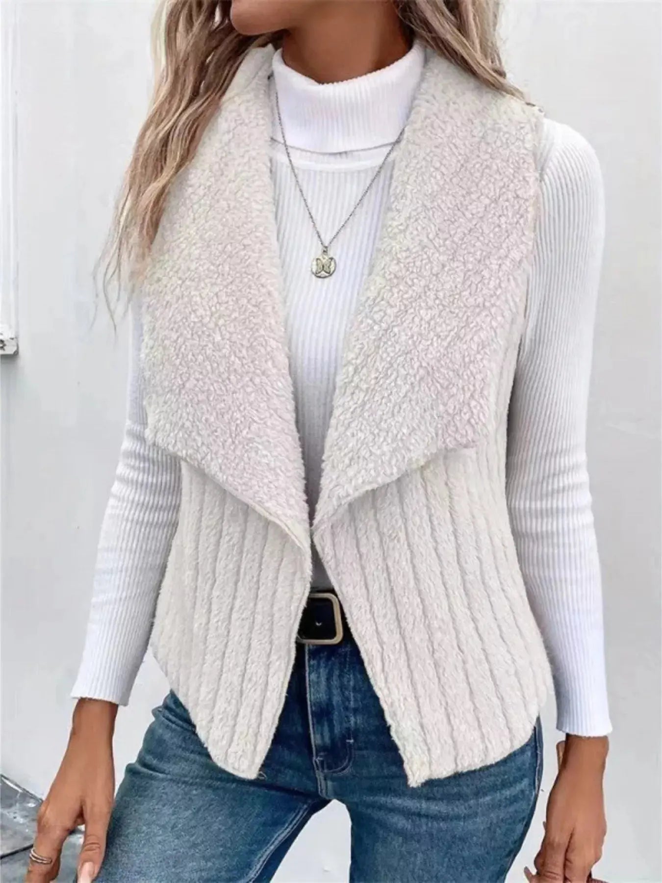 Cozy Fleece Open Front Vest  Style Ratio