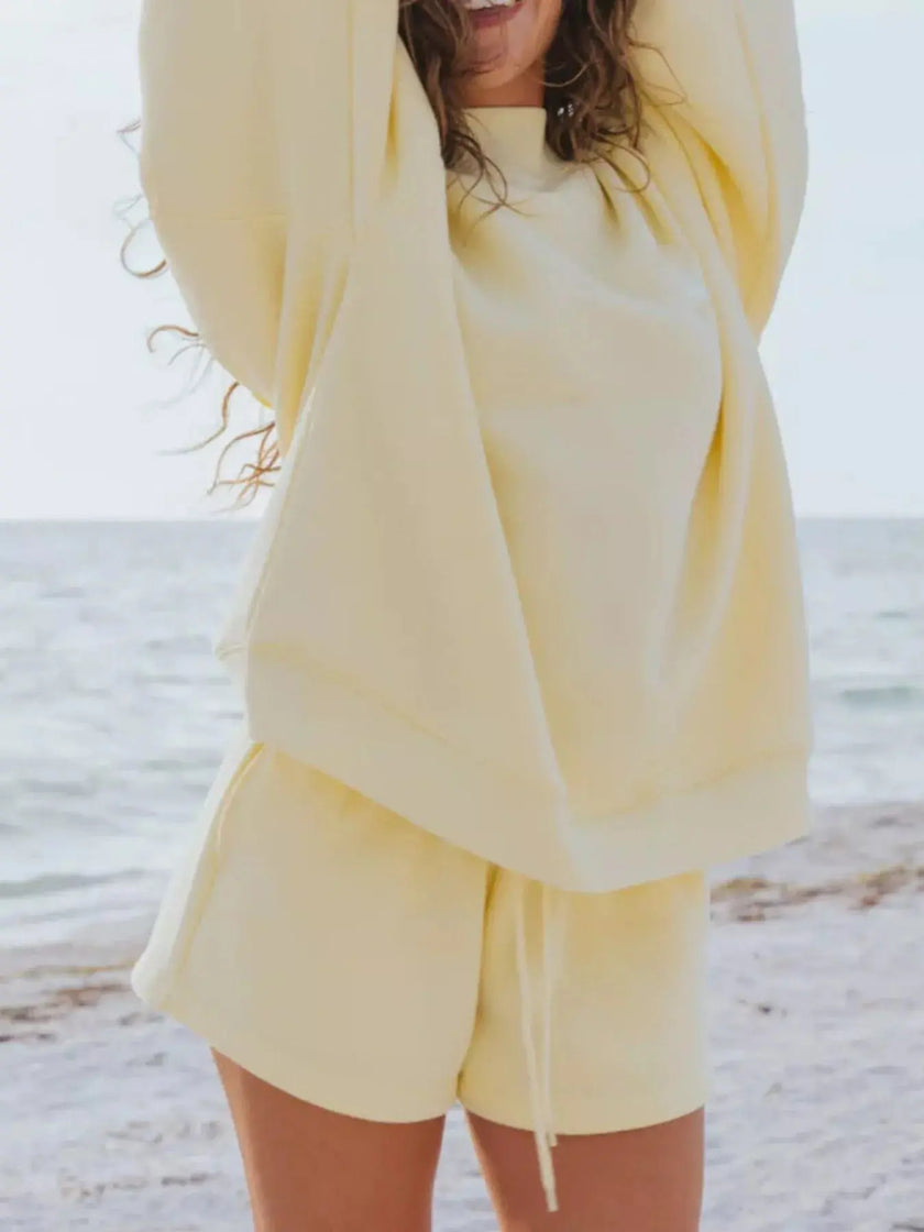 Relaxed Fit Round Neck Sweatshirt and Shorts Set  Style Ratio