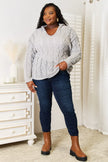 Woven Right Cable-Knit Hooded Sweater  Style Ratio