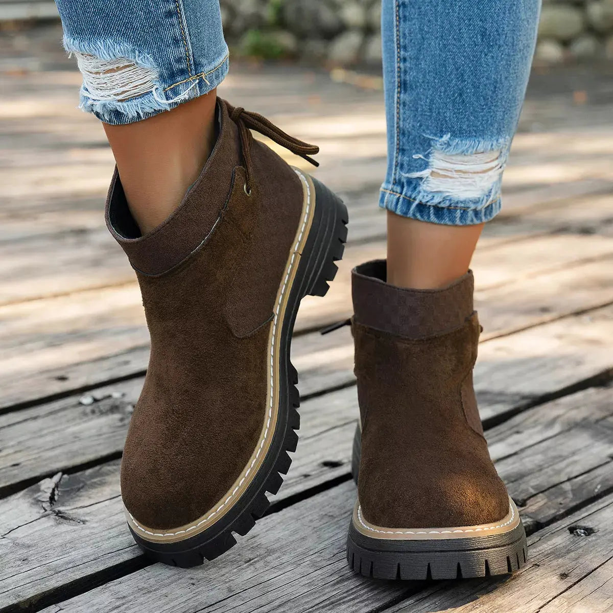 Round Toe Platform Boots  Style Ratio