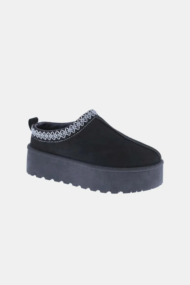 Weeboo Platform Embroidered Trim Slip-On  Style Ratio