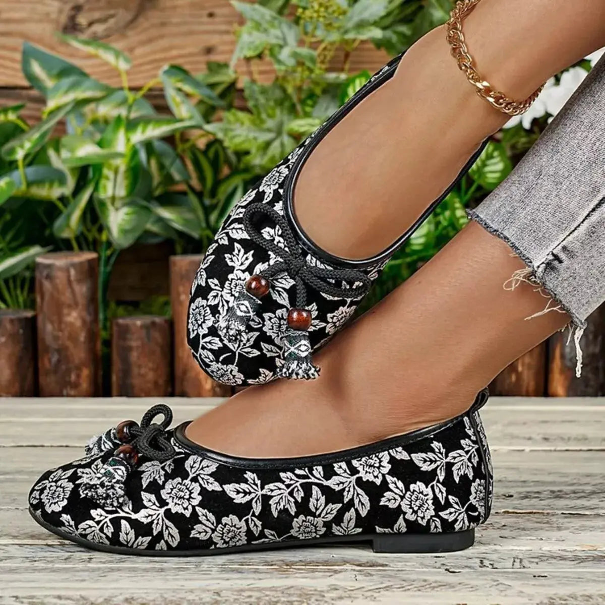 Bow Round Toe Slip-Ons  Style Ratio