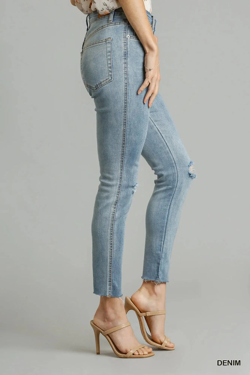 Umgee 5-Pockets Distressed Detail Stretch Denim Skinny Jeans with Unfinished Hem  Style Ratio