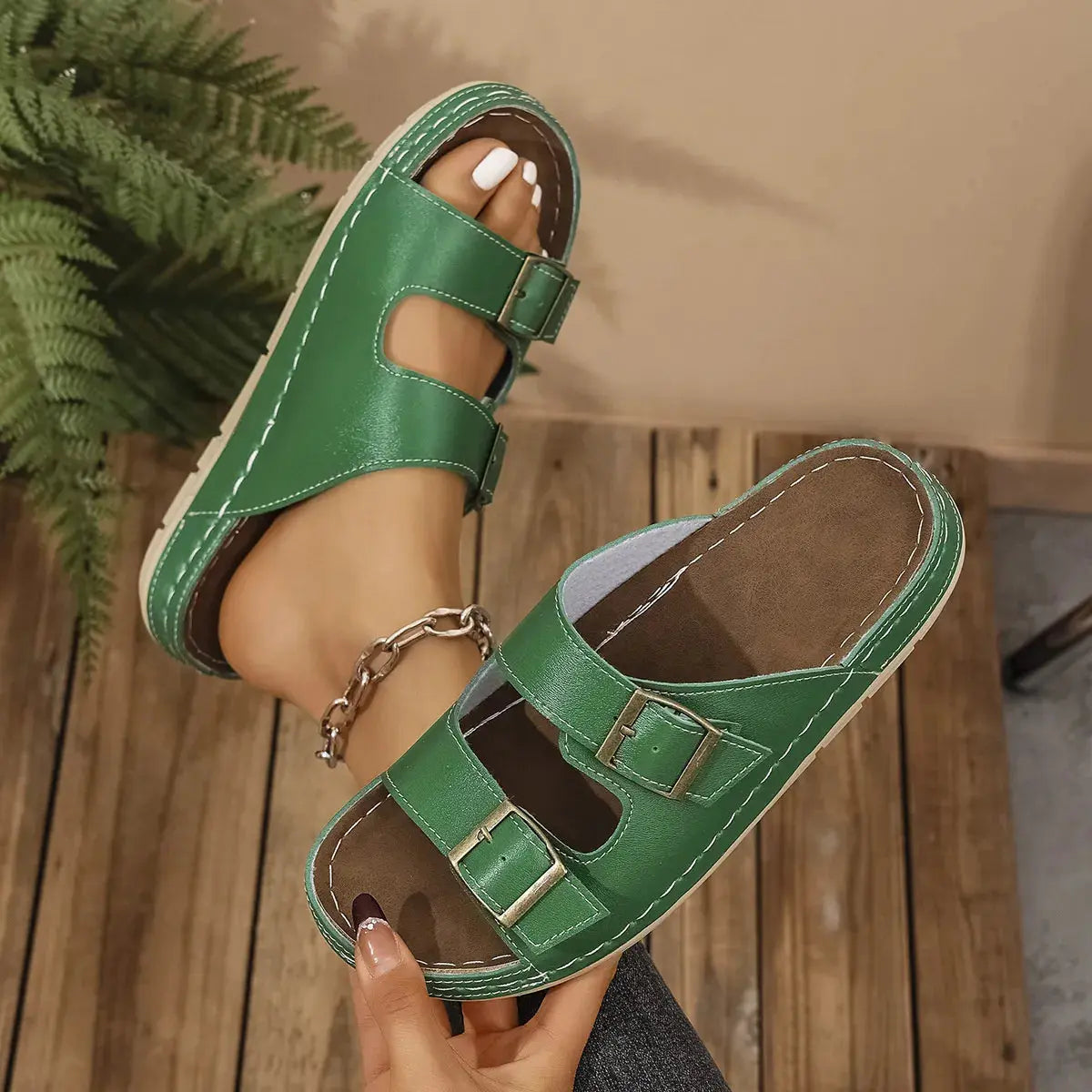 Double Buckle Platform Sandals  Style Ratio