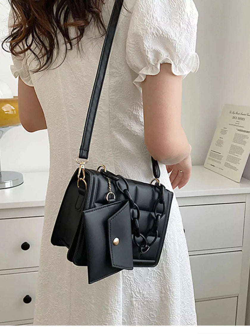 Quilted Chain Strap Crossbody Bag  Style Ratio