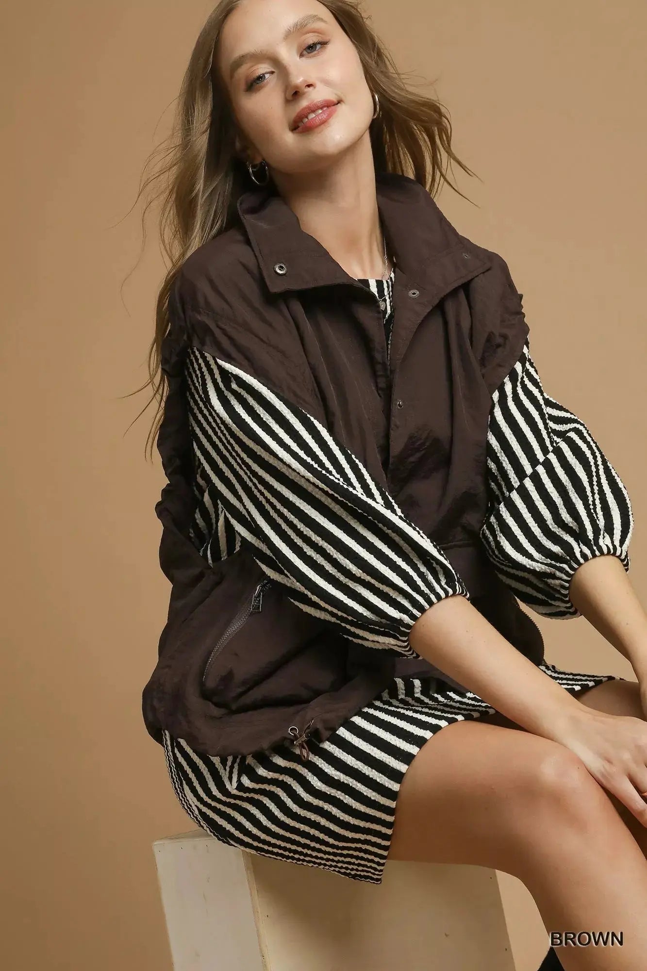 Umgee Nylon Vest with Pockets  Style Ratio