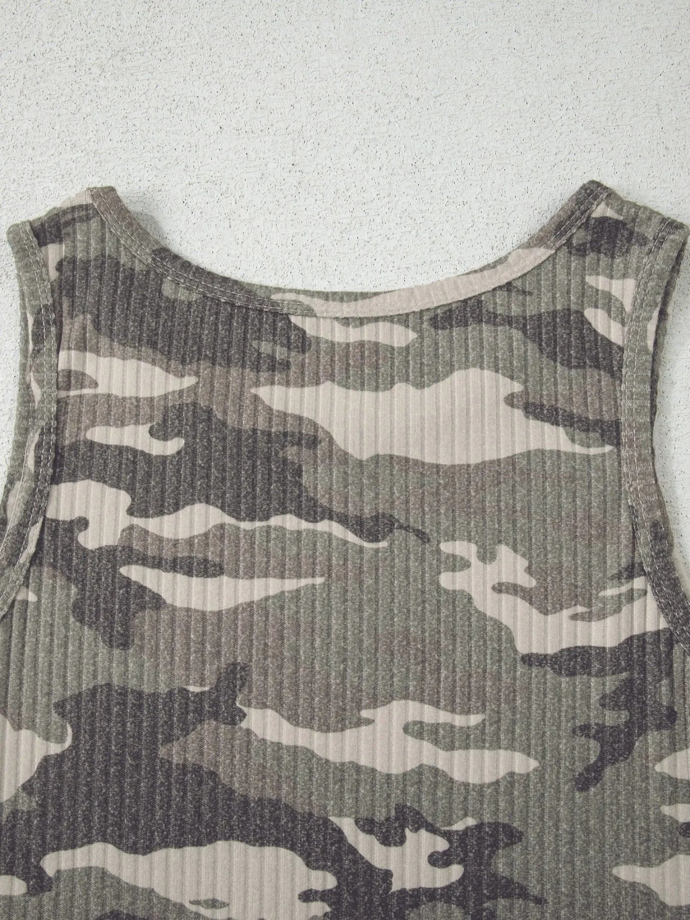 Camouflage Print Ribbed Knit Round Neck Tank Top  Style Ratio