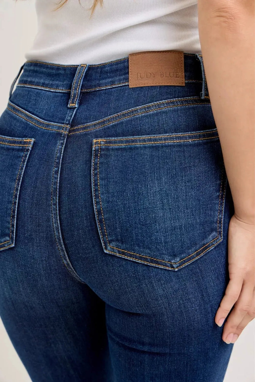 Judy Blue High Waist Capri Jeans with Single Cuff  Style Ratio