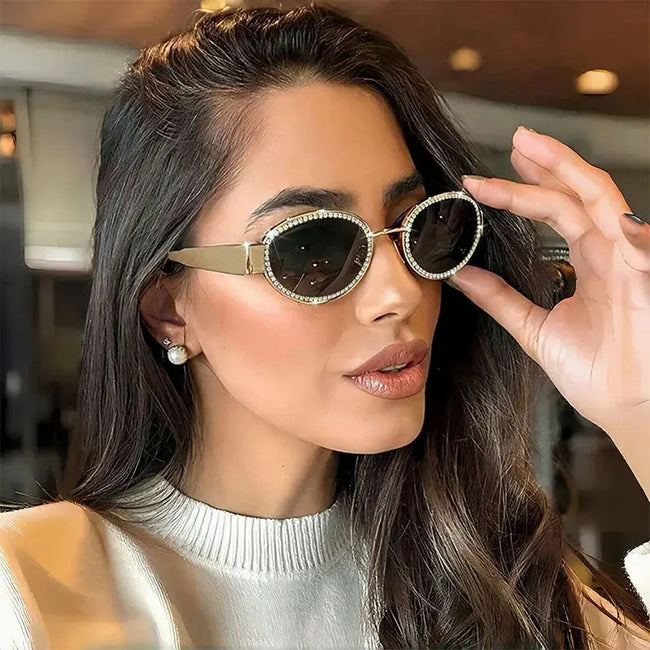 Rhinestones Decor Oval Sunglasses  Style Ratio