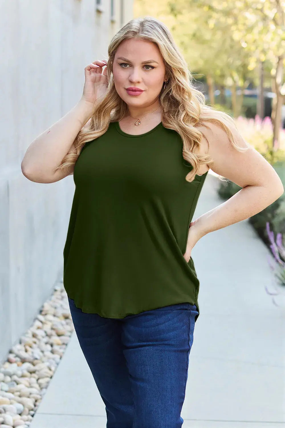 Basic Bae Full Size Round Neck Curved Hem Tank  Style Ratio